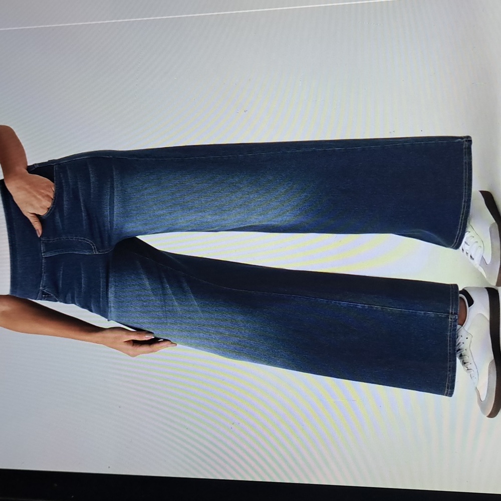 XLARGE ( PETITE)    HALARA FLEX BAGGY WIDE LEG DISTRESSED JEANS